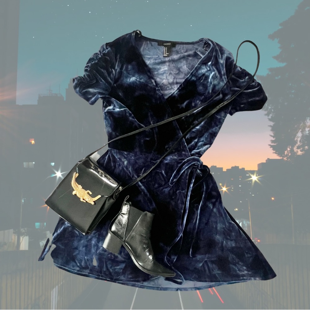 Forever 21 | Velvet Wrap Around Dress | Size M